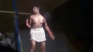 เด็กไร่เดียงสา,หัวนม,ไม่ยอมใครง่ายๆ, วีดีโอ เย ด